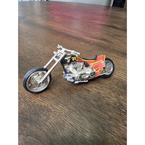 Matchbox Other - Matchbox - Harley Davidson - 1:64 Diecast Motorcycle Marines 25 Chopper